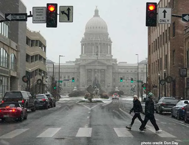A street view of the Idaho Statehouse